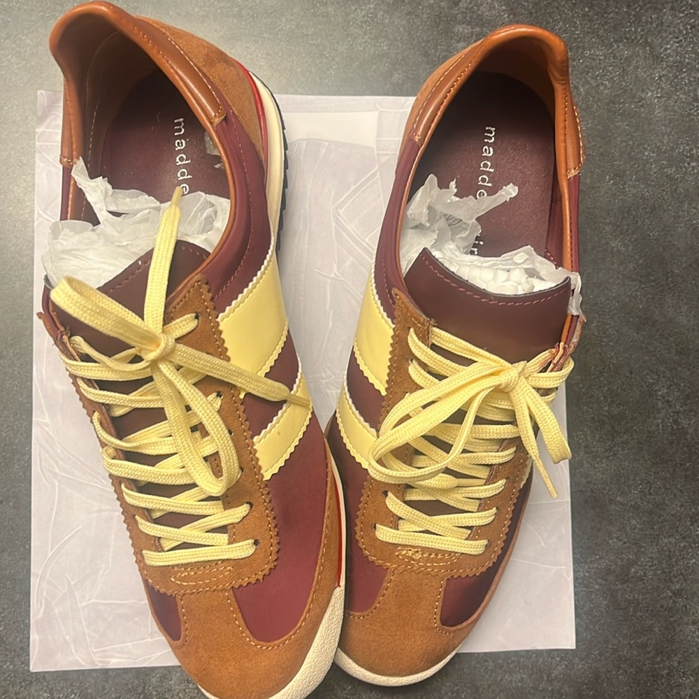 Steve Madden Maroon and Mustard Sneakers
Sale sale